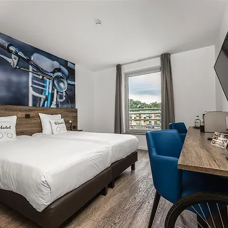 Velotel Hotel 4*