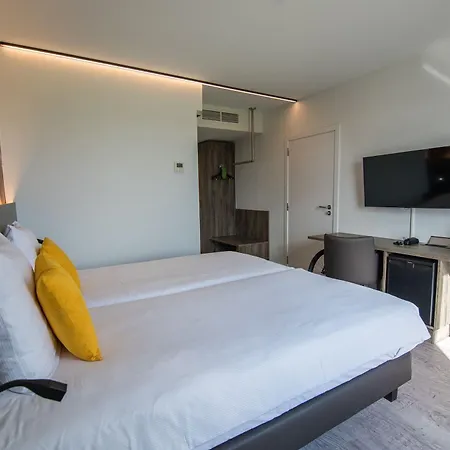 Velotel Hotel