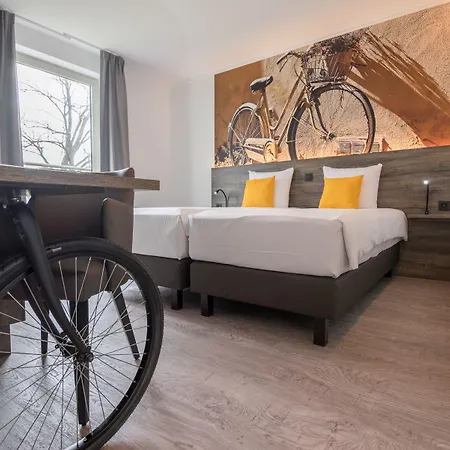 Velotel Отель